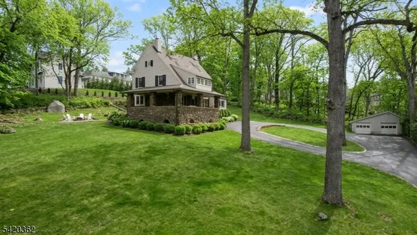 $1,575,000 | 129 Watchung Avenue, Chatham, NJ 07928