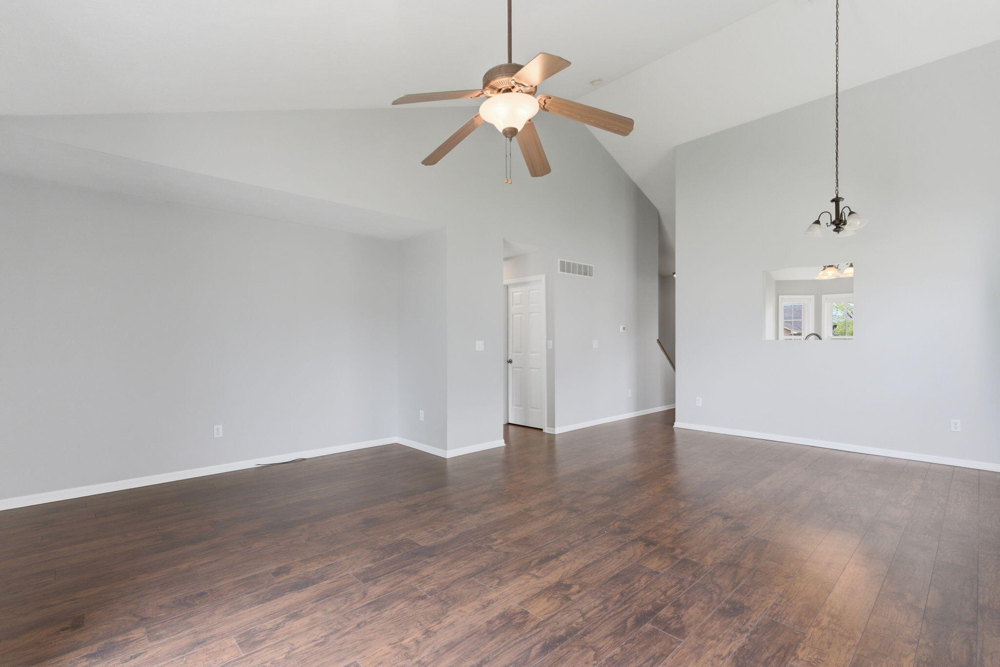 1406 Pine Creek Road Valparaiso, IN 46383 - Photo 11 of 30 2048x1367