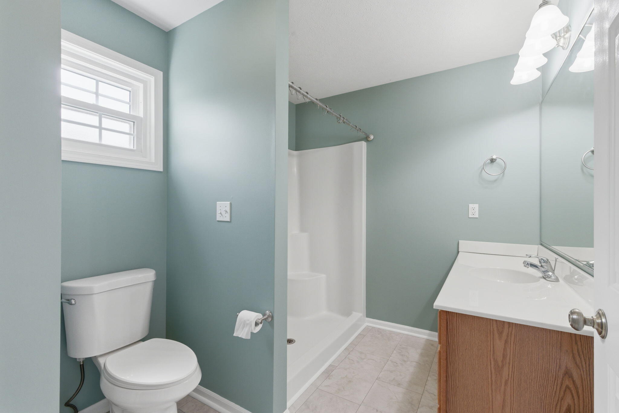 1406 Pine Creek Road Valparaiso, IN 46383 - Photo 15 of 30 2048x1367
