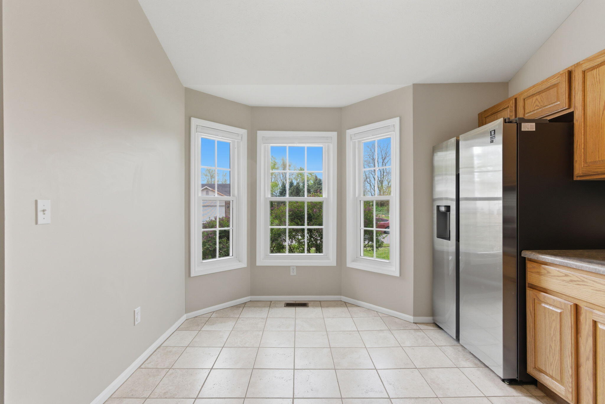 1406 Pine Creek Road Valparaiso, IN 46383 - Photo 6 of 30 2048x1366