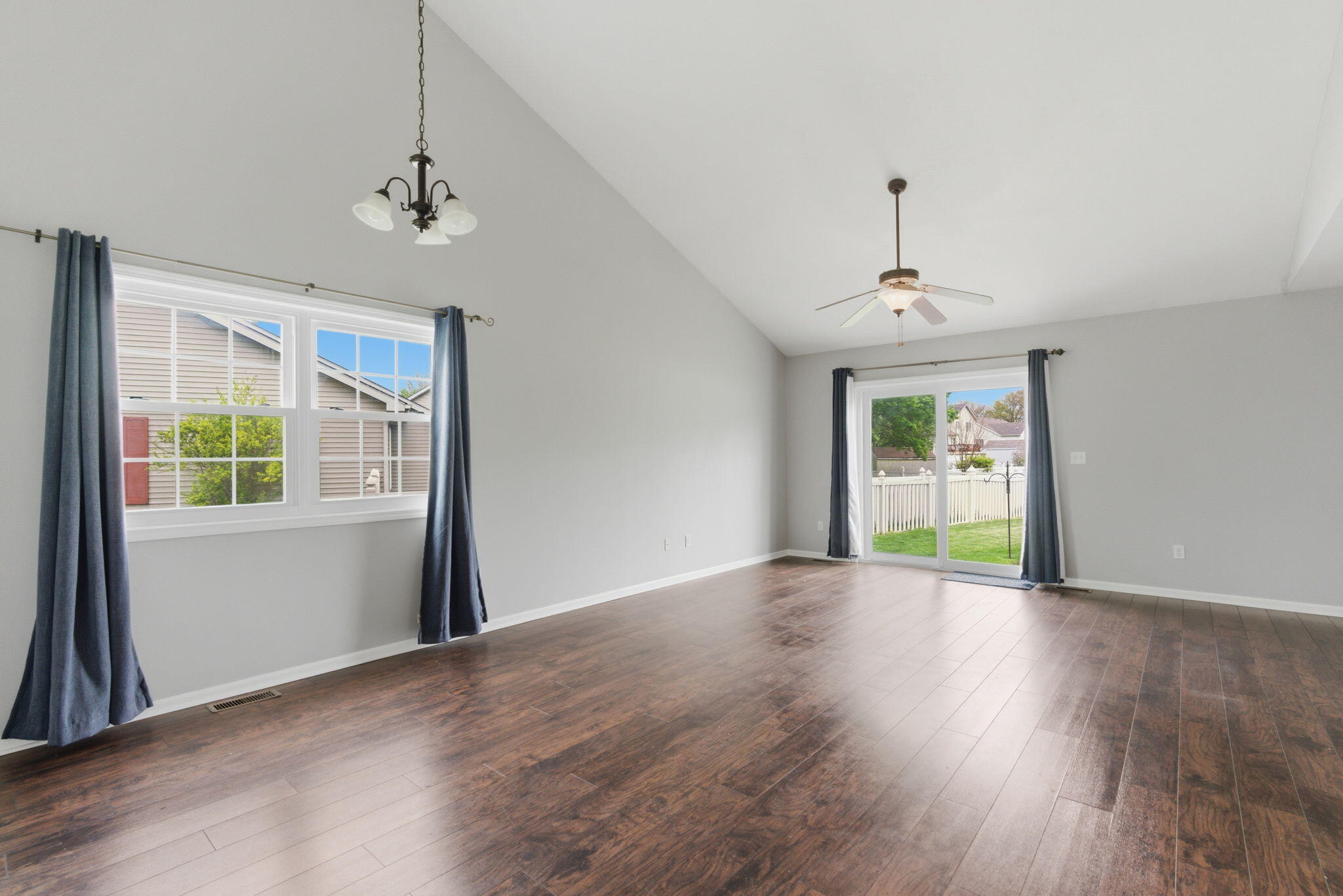 1406 Pine Creek Road Valparaiso, IN 46383 - Photo 10 of 30 2048x1366