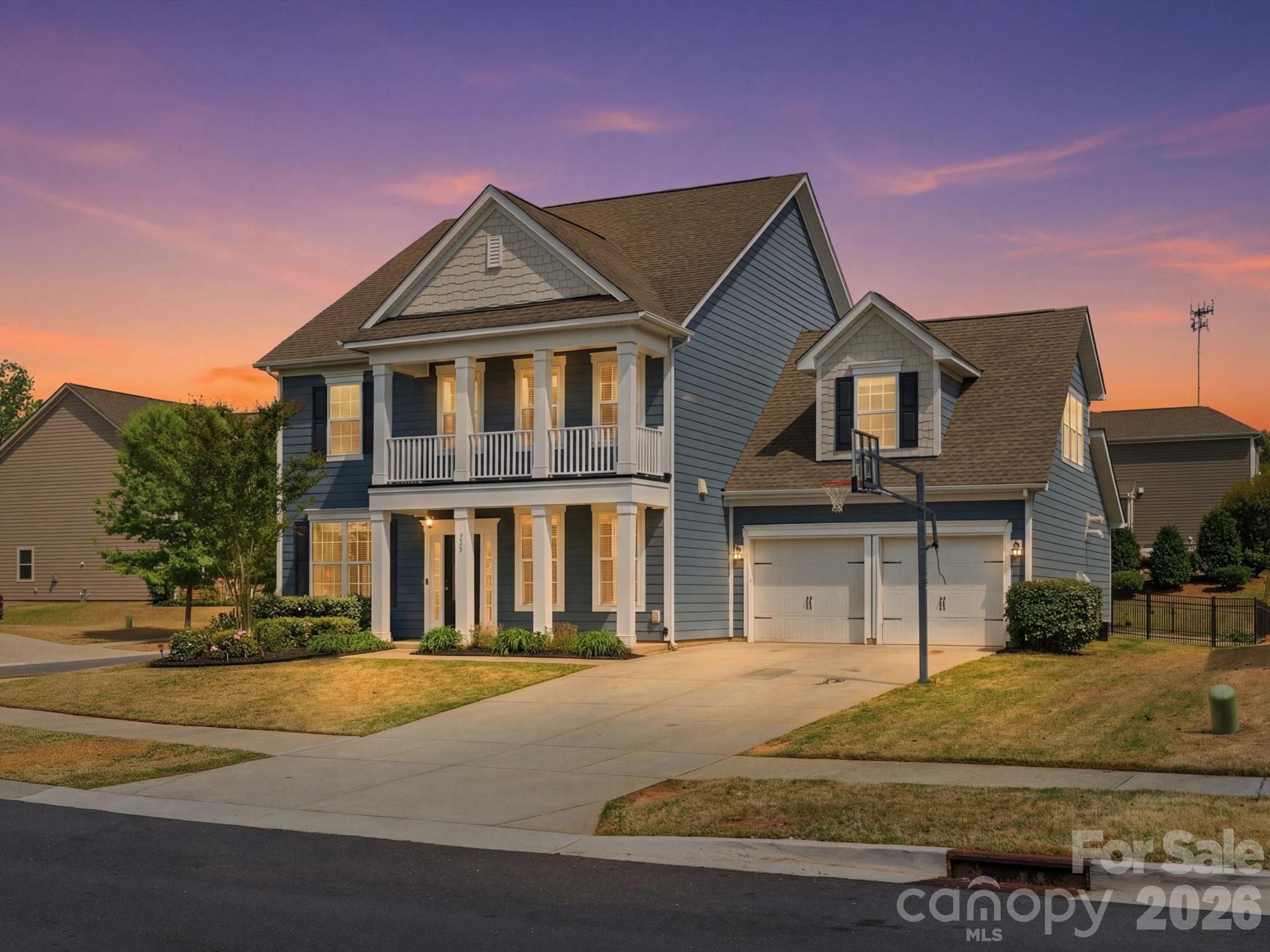 932 Twin Valley Way Fort Mill, SC 29715 - Photo 38 of 48 a front view of a house with a yard
