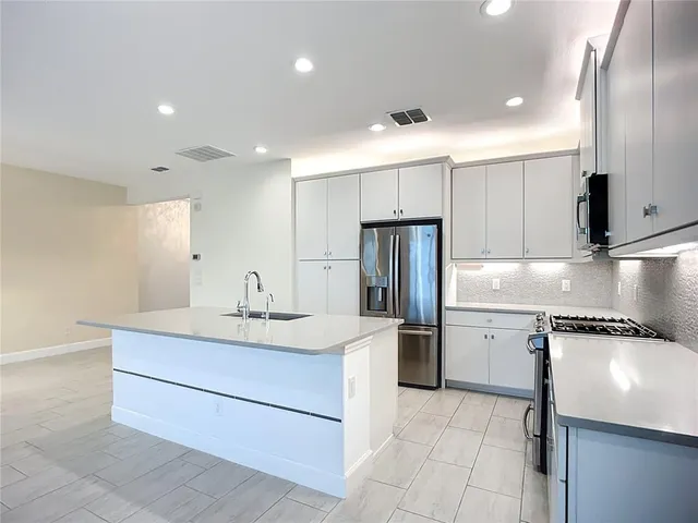 $2,450 | 15459 Santa Pola Drive, Wimauma, FL 33598