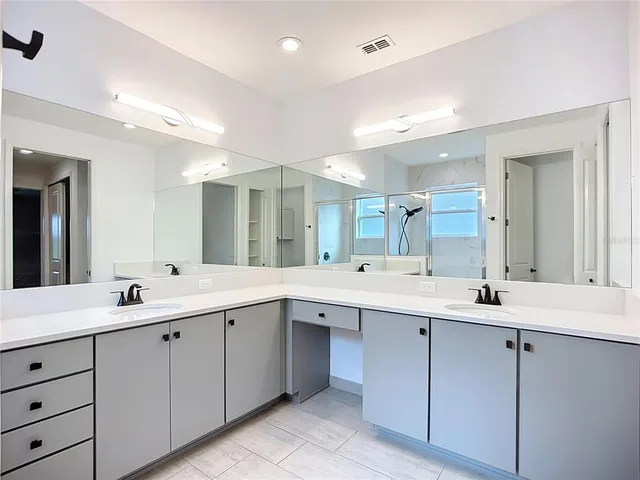 $2,450 | 15459 Santa Pola Drive, Wimauma, FL 33598