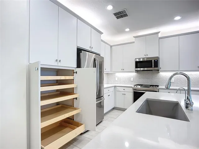 $2,450 | 15459 Santa Pola Drive, Wimauma, FL 33598