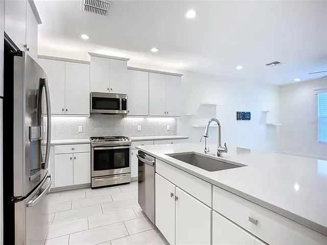 $2,450 | 15459 Santa Pola Drive, Wimauma, FL 33598