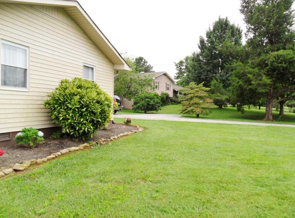 7312 Cornwall Road Knoxville, TN 37931 - Photo 20 of 22 Side
