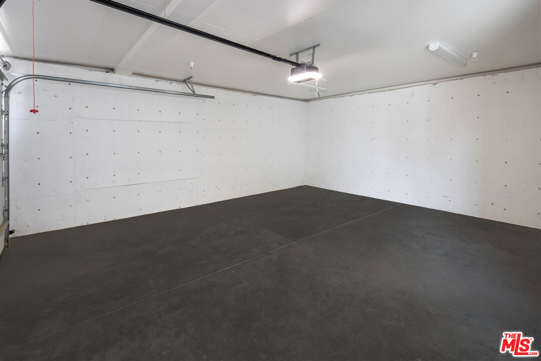 2003 Bellevue Avenue Los Angeles, CA 90026 - Photo 30 of 30 a view of a room with an empty space