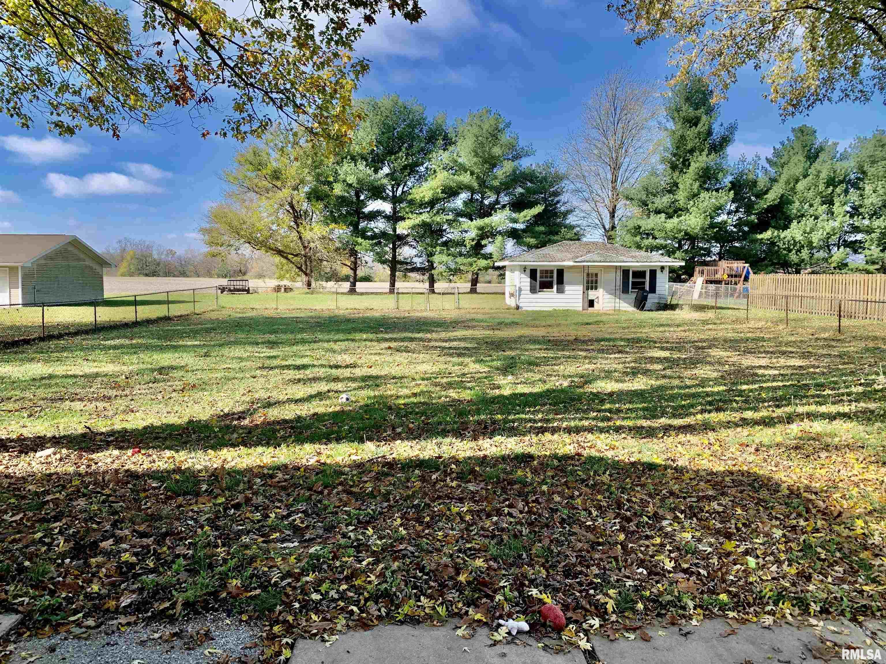 1661 Sandusky Road Jacksonville, IL 62650 - Photo 3 of 63