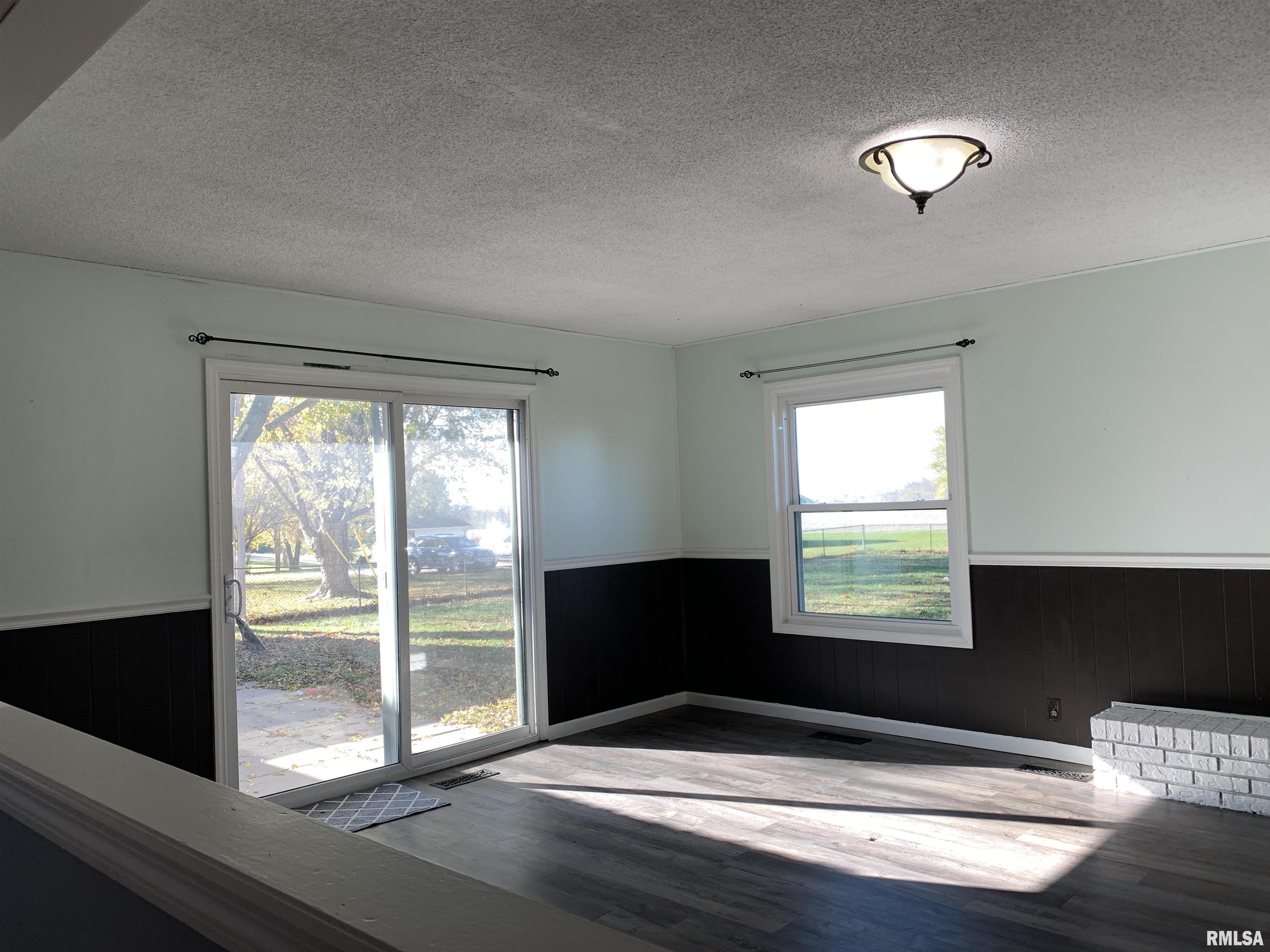 1661 Sandusky Road Jacksonville, IL 62650 - Photo 31 of 63