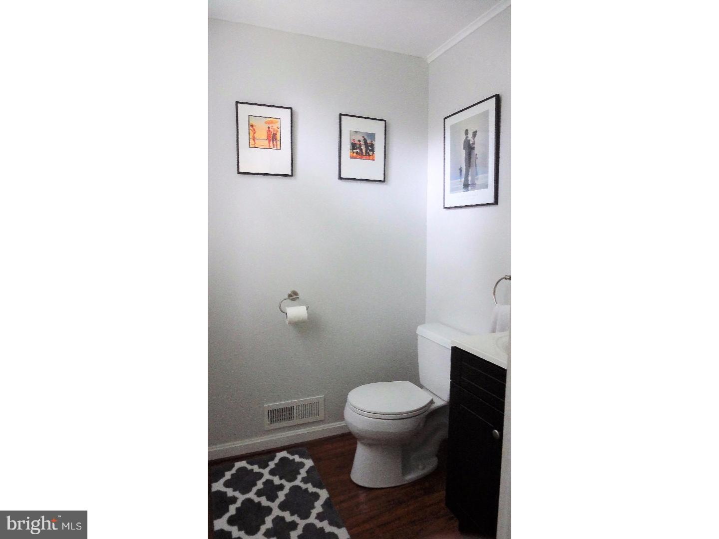 262 Barwynne Road Wynnewood, PA 19096 - Photo 22 of 25 Half Bath