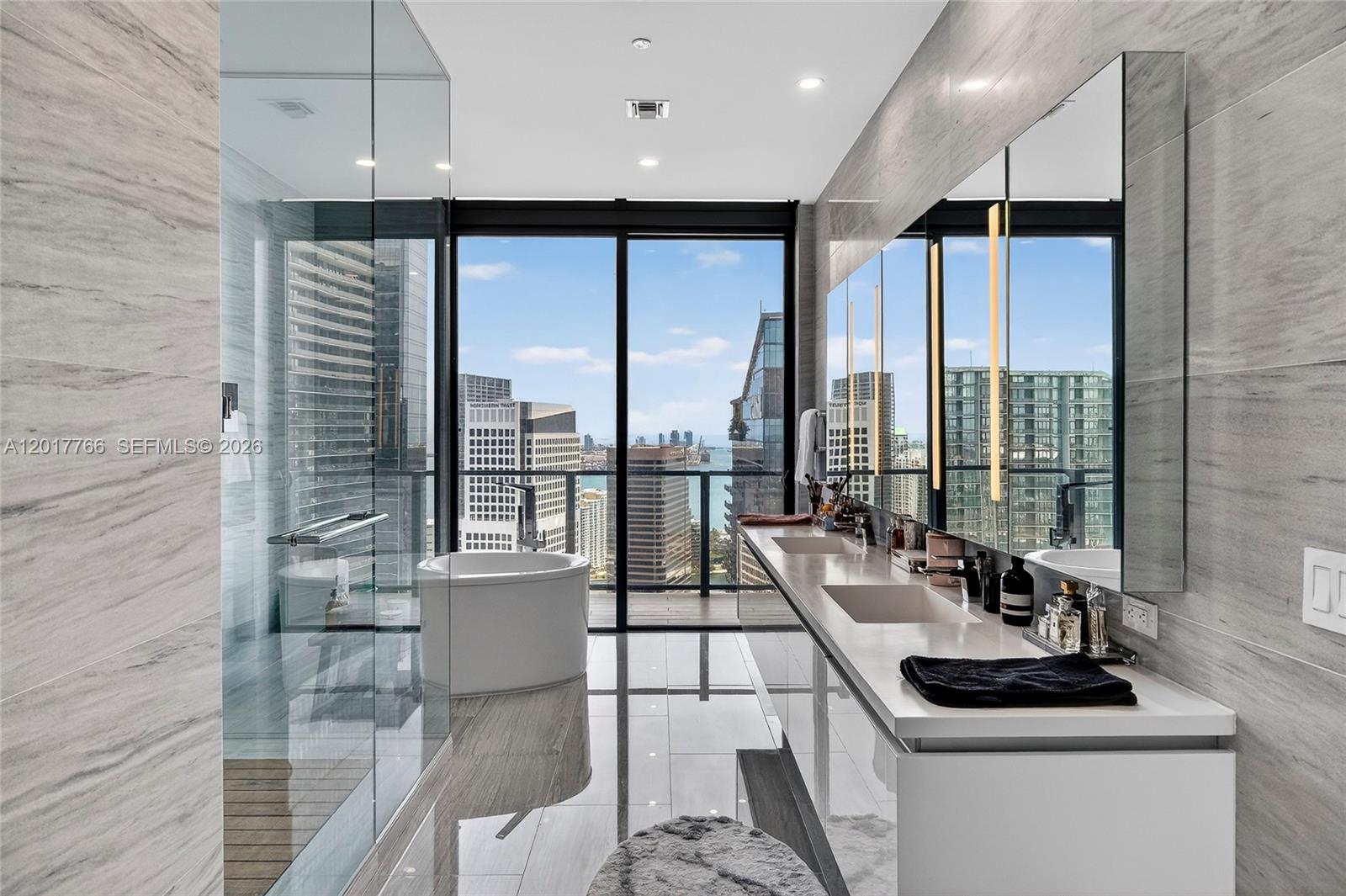 88 Southwest 7th Street, Unit PH4202 Miami, FL 33130 - Photo 23 of 88