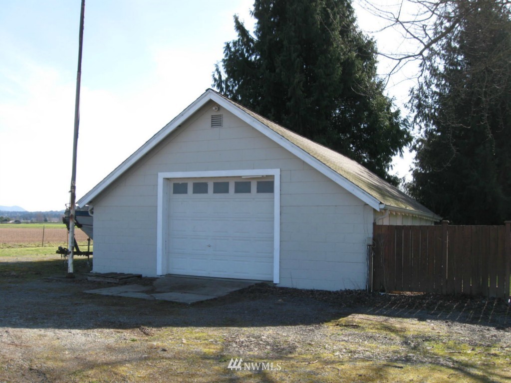 13401 Pulver Road Mount Vernon, WA 98273 - Photo 12 of 15 Gallery Image 12