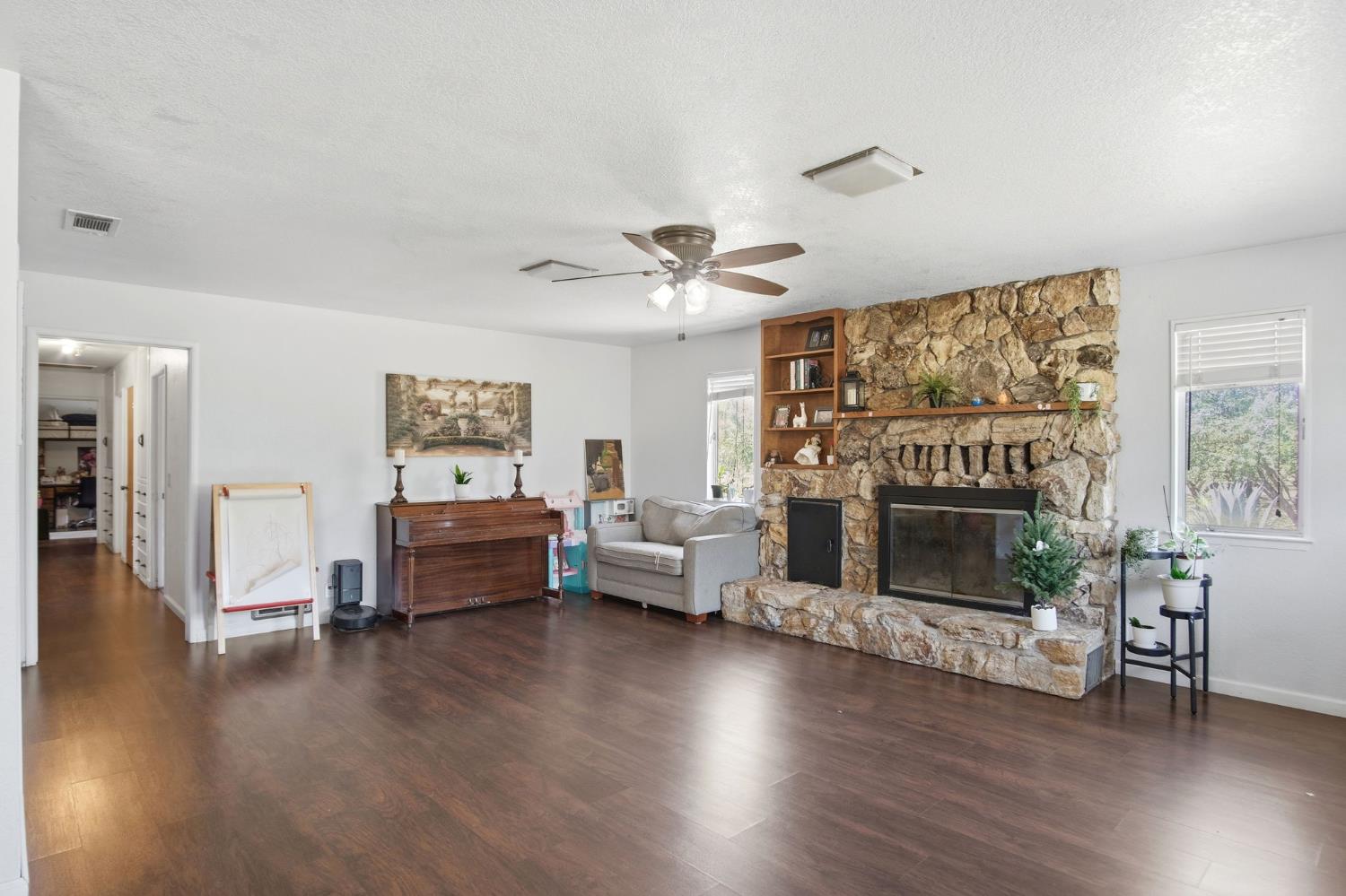 4543 West Grayson Road Modesto, CA 95358 - Photo 13 of 60 Gallery Image 13