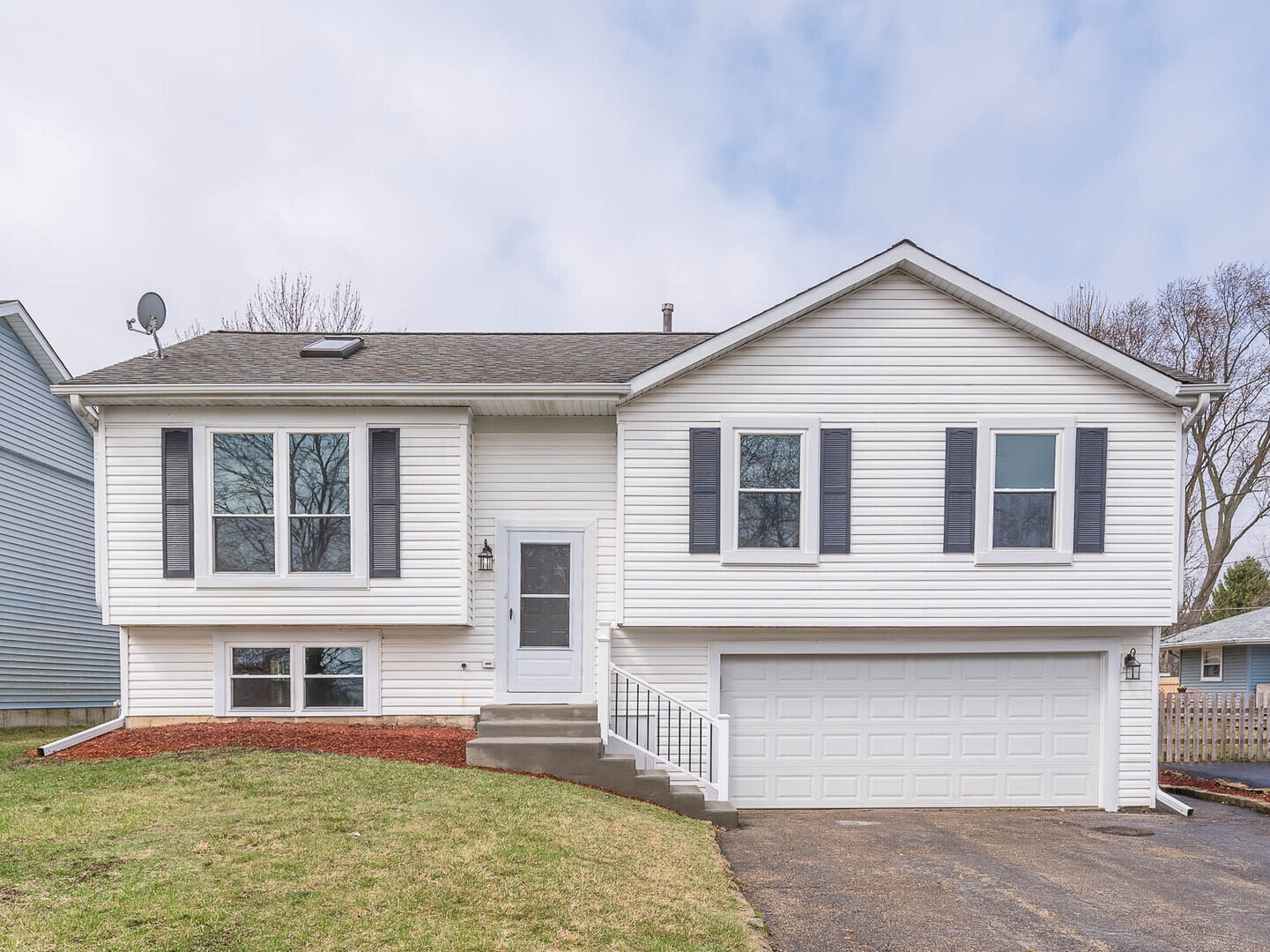 23678 North Valley Road Lake Zurich, IL 60047 - Photo 1 of 15 Gallery Image 1