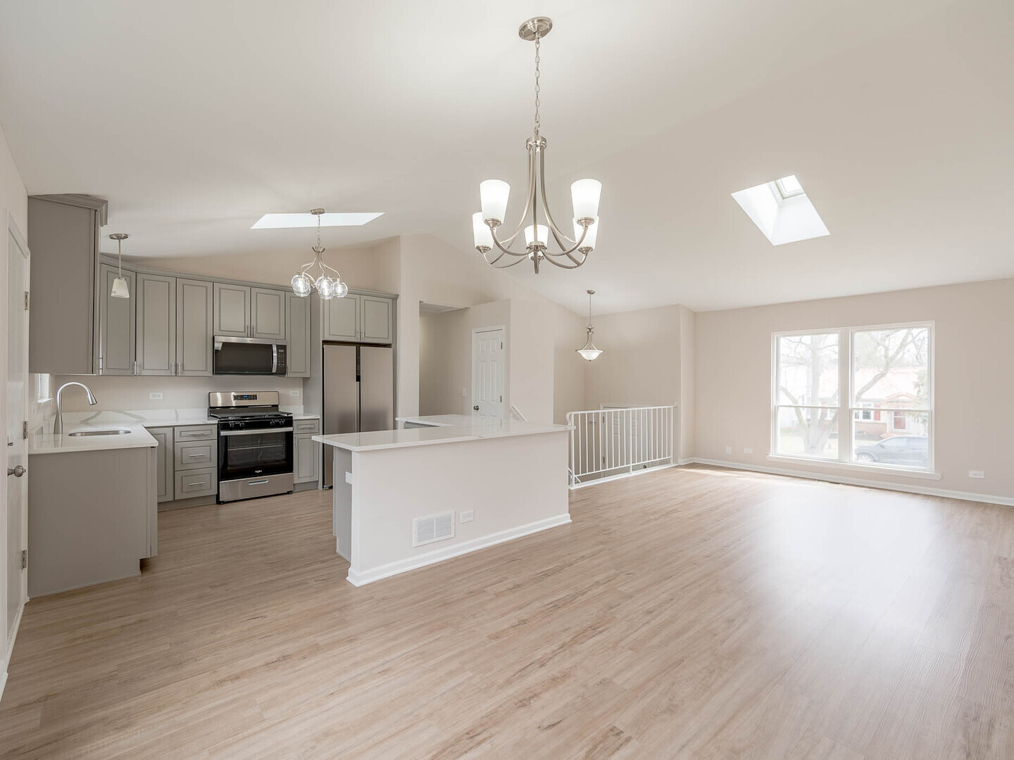 23678 North Valley Road Lake Zurich, IL 60047 - Photo 3 of 15 Gallery Image 3