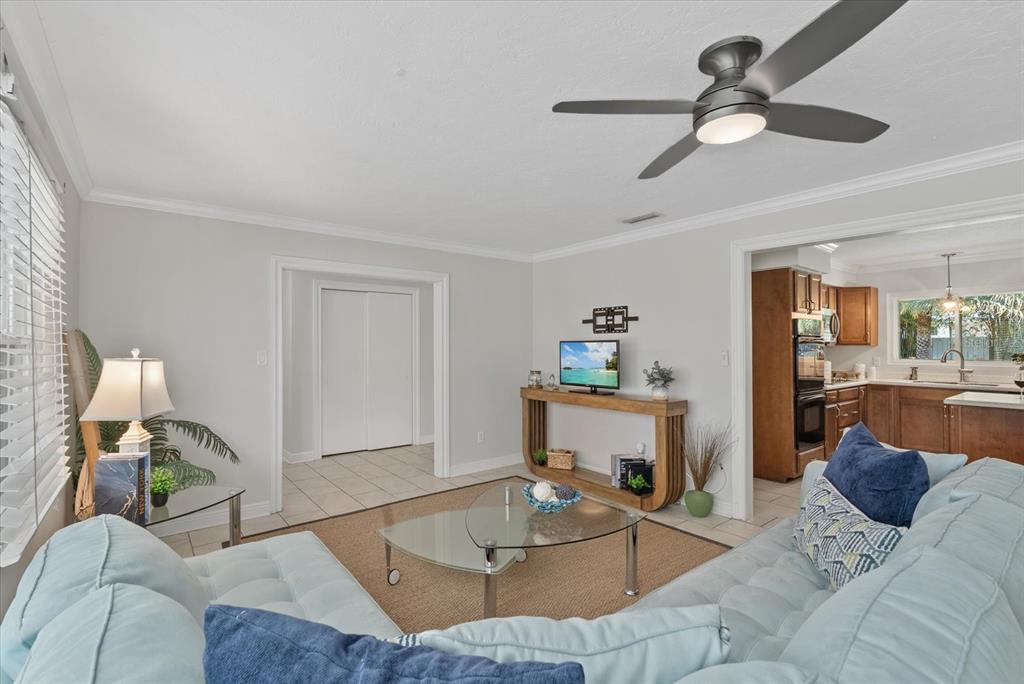 361 Scott Avenue Sarasota, FL 34243 - Photo 11 of 50