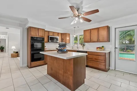 $599,000 | 361 Scott Avenue, Sarasota, FL 34243