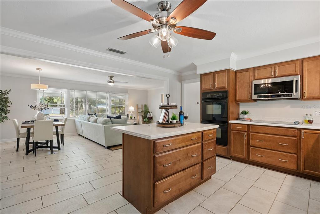 361 Scott Avenue Sarasota, FL 34243 - Photo 16 of 50