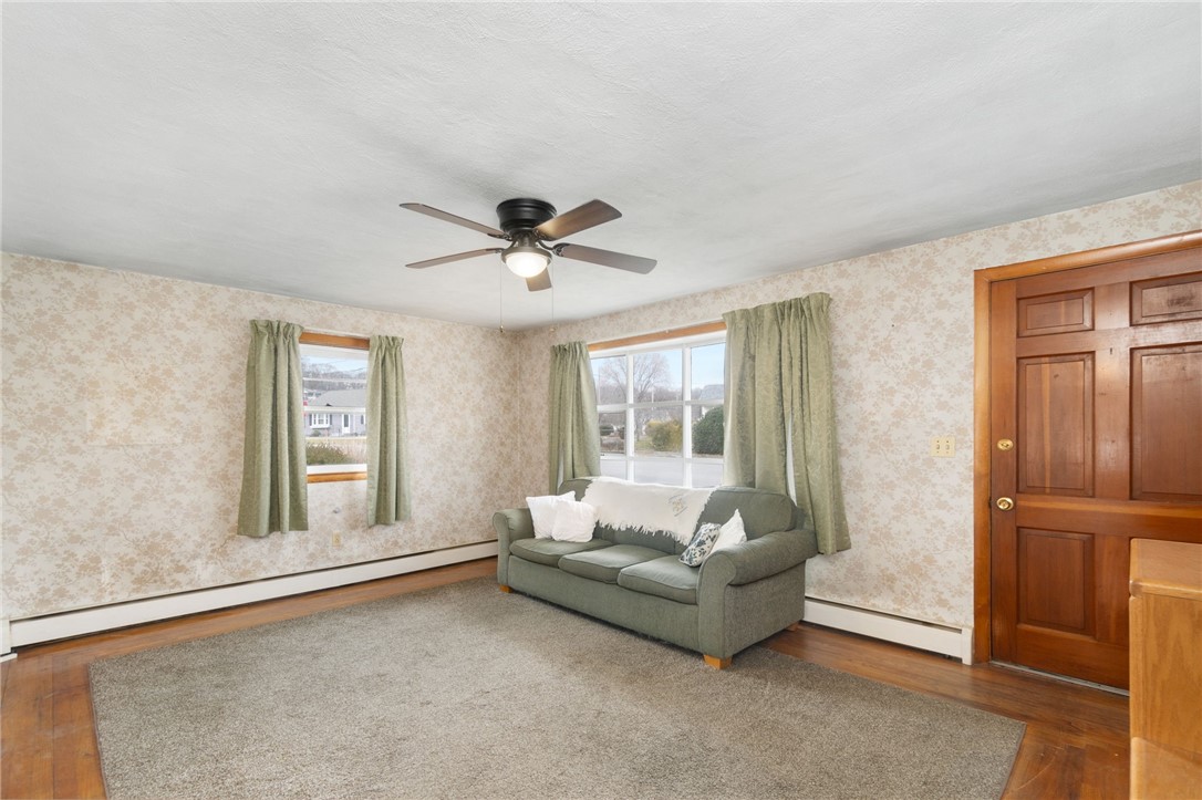 47 Mayfair Road Cumberland, RI 02864 - Photo 2 of 29