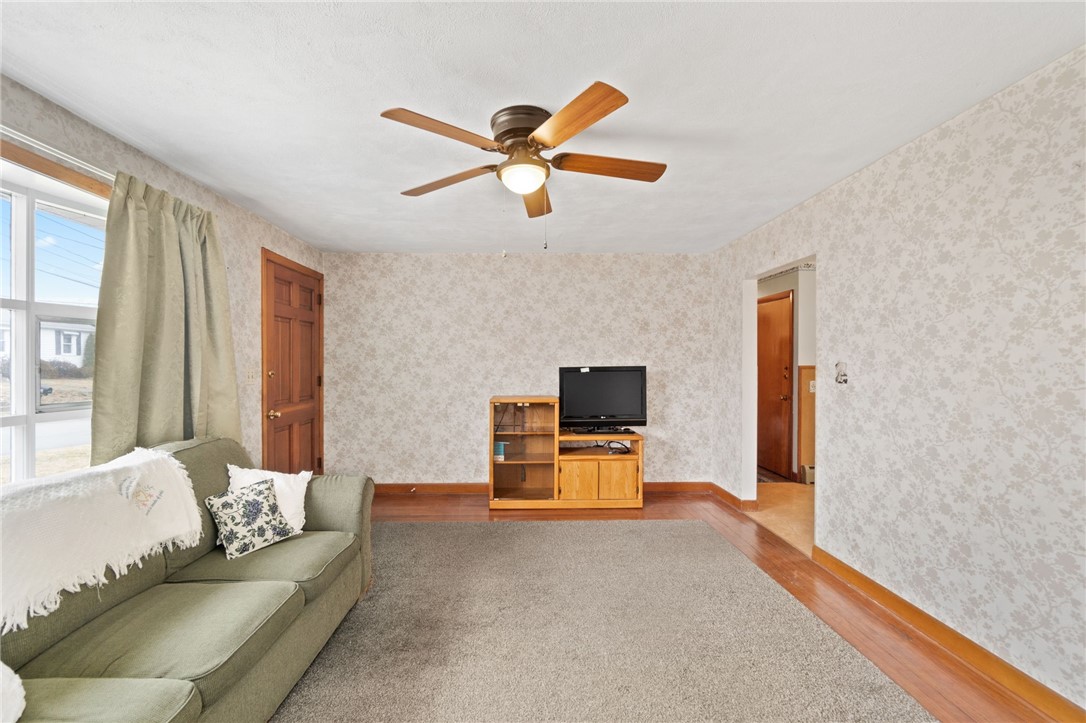 47 Mayfair Road Cumberland, RI 02864 - Photo 6 of 29