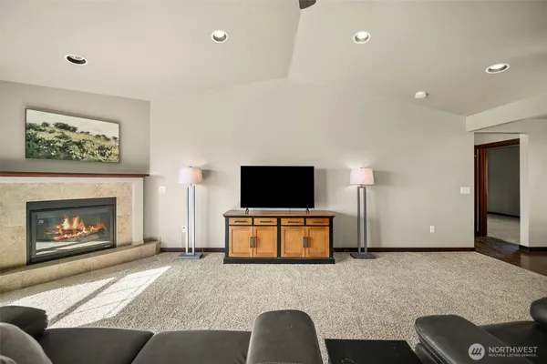 $750,000 | 229 Sun Valley Drive, Wenatchee, WA 98801