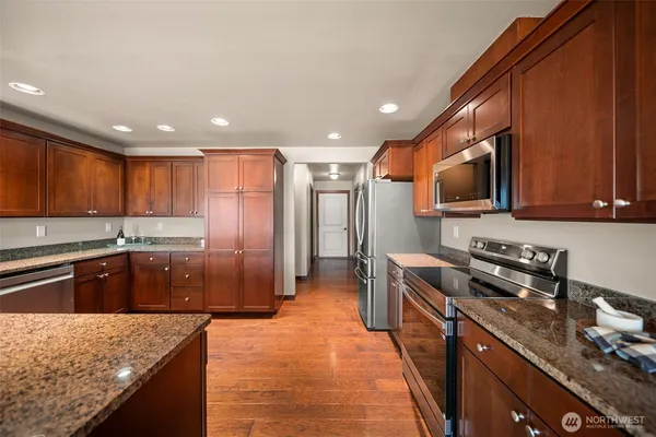 $750,000 | 229 Sun Valley Drive, Wenatchee, WA 98801