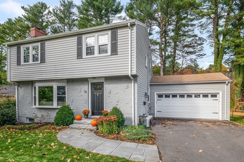 35 Oak Knoll Road Natick, MA 01760 - Photo 2 of 28 Gallery Image 2