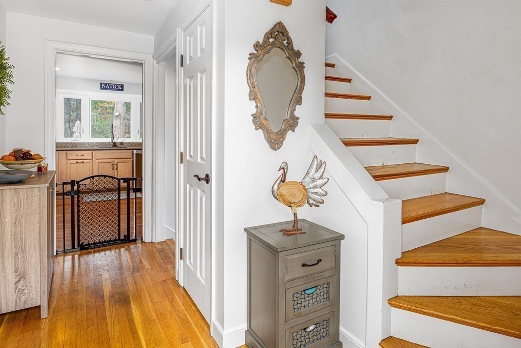 35 Oak Knoll Road Natick, MA 01760 - Photo 3 of 28 Gallery Image 3