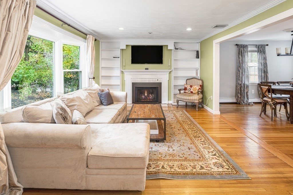 35 Oak Knoll Road Natick, MA 01760 - Photo 6 of 28 Gallery Image 6