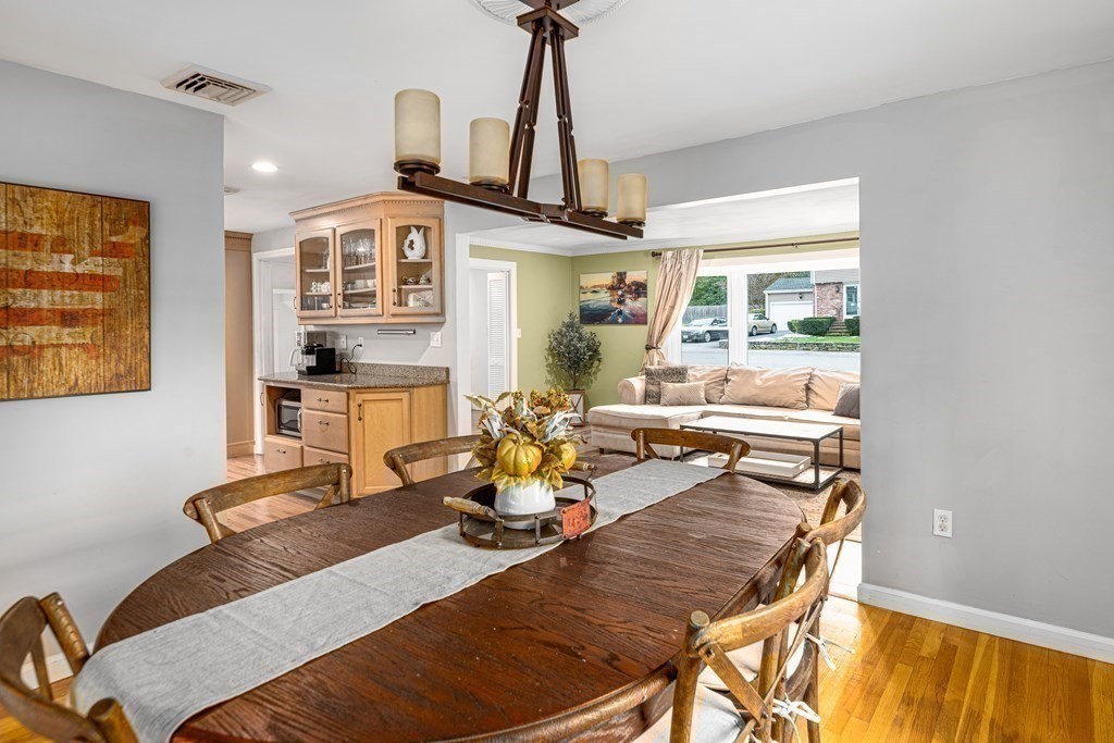 35 Oak Knoll Road Natick, MA 01760 - Photo 7 of 28 Gallery Image 7