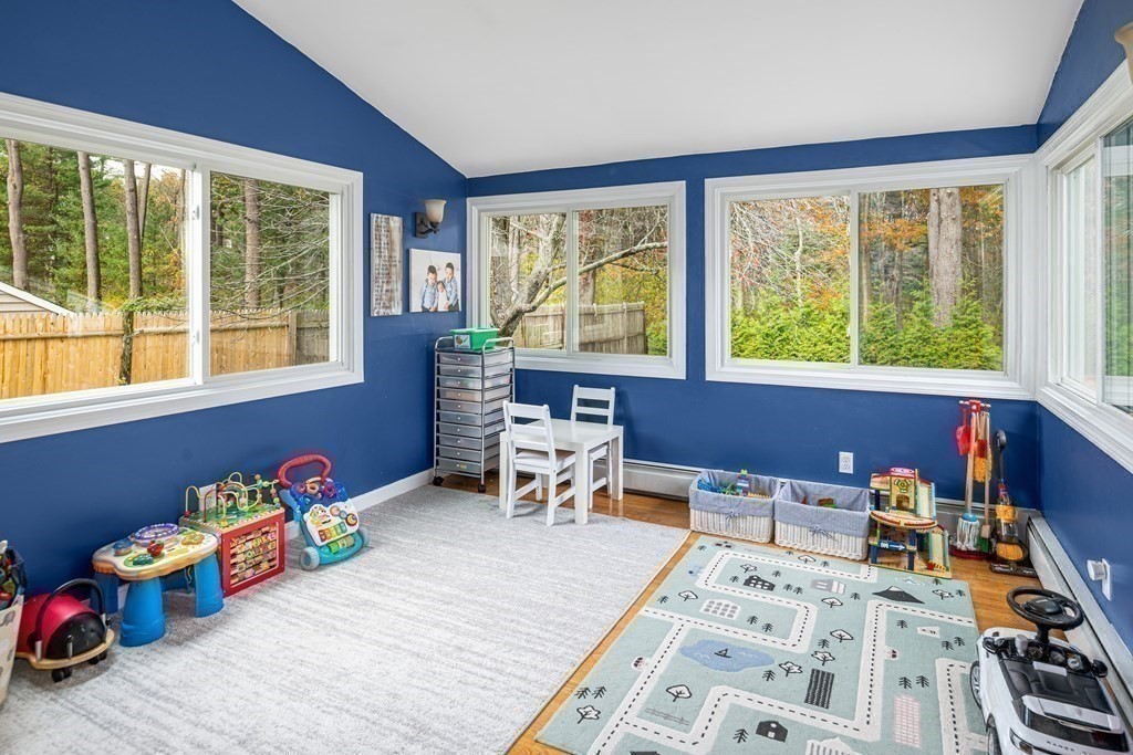 35 Oak Knoll Road Natick, MA 01760 - Photo 9 of 28 Gallery Image 9