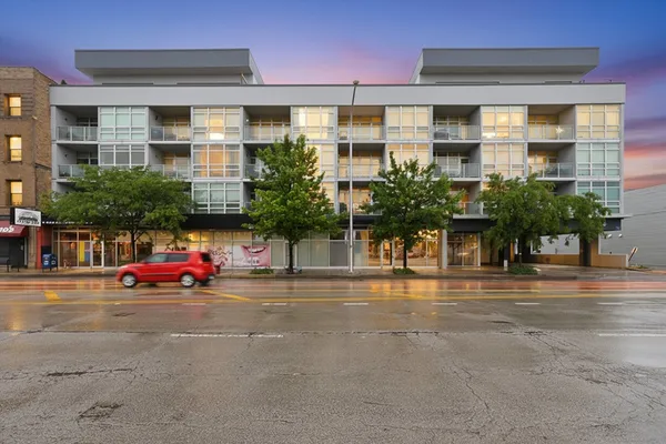 $449,000 | 1610 West Fullerton Avenue, Unit 403, Chicago, IL 60614