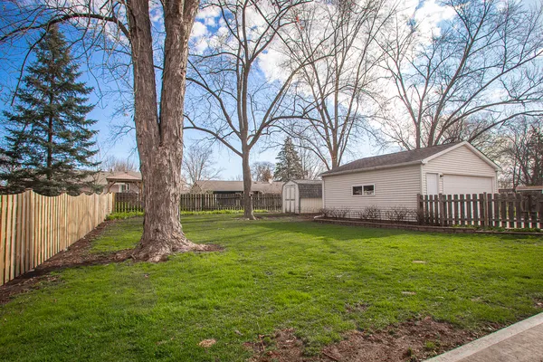 $459,900 | 1500 Bates Lane, Schaumburg, IL 60193