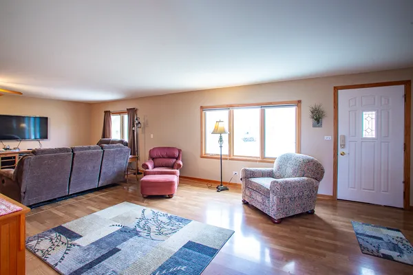 $459,900 | 1500 Bates Lane, Schaumburg, IL 60193