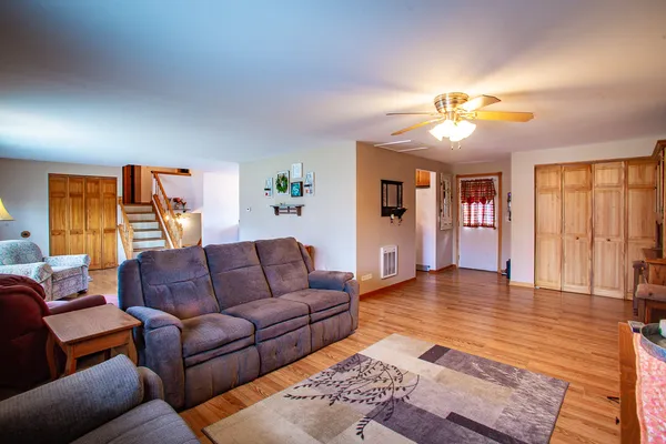 $459,900 | 1500 Bates Lane, Schaumburg, IL 60193