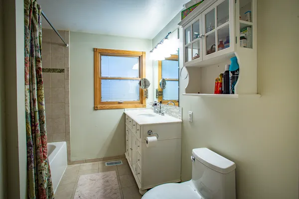 $459,900 | 1500 Bates Lane, Schaumburg, IL 60193