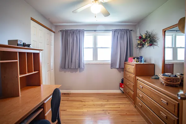 $459,900 | 1500 Bates Lane, Schaumburg, IL 60193