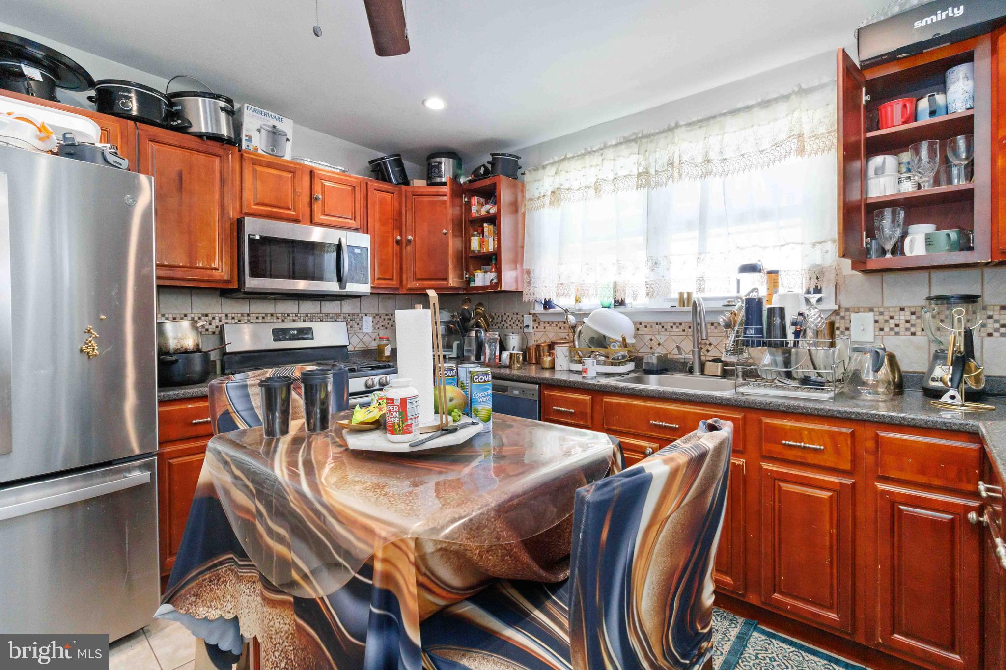 8035 Gilbert Street Philadelphia, PA 19150 - Photo 11 of 31 Kitchen