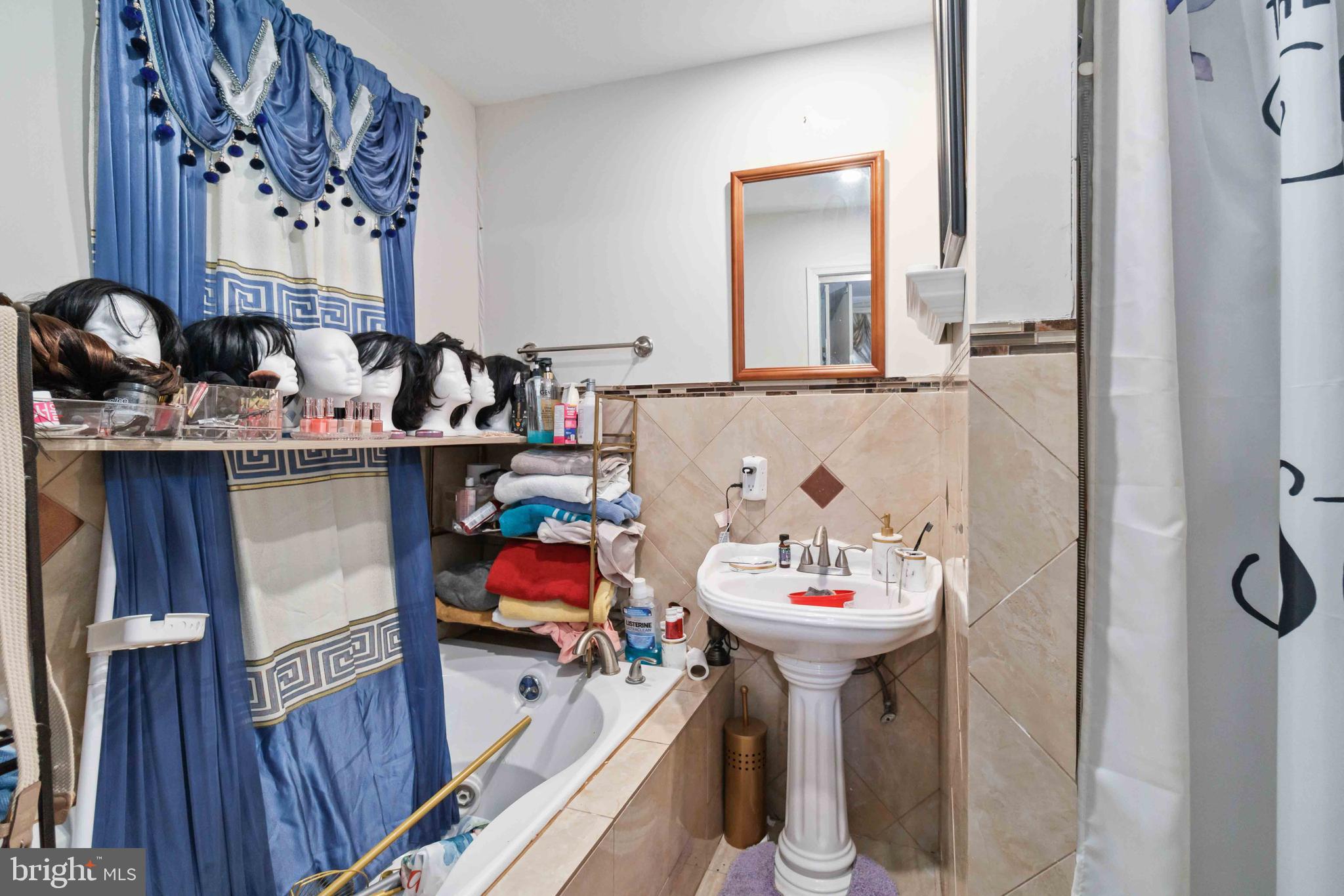 8035 Gilbert Street Philadelphia, PA 19150 - Photo 16 of 31 Primary Bedroom En Suite