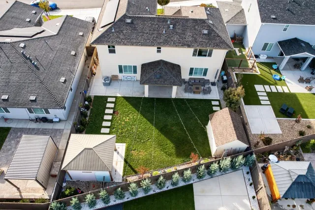 $799,999 | 979 Ayers Lane, Galt, CA 95632