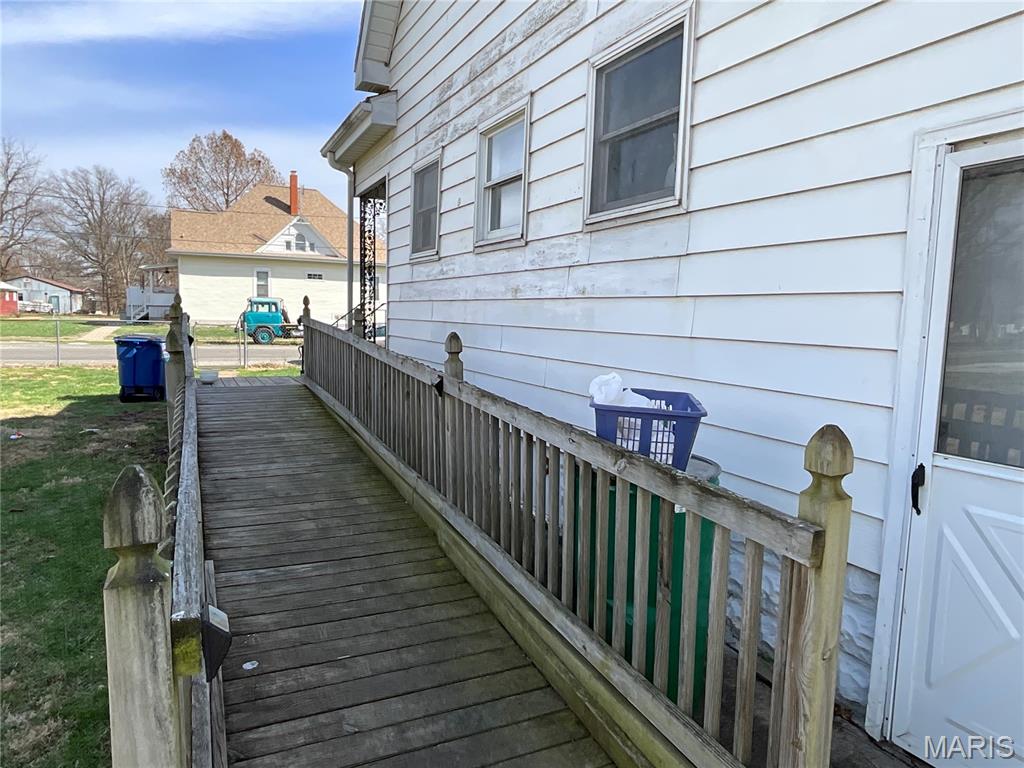 625 Montgomery Street Staunton, IL 62088 - Photo 30 of 33
