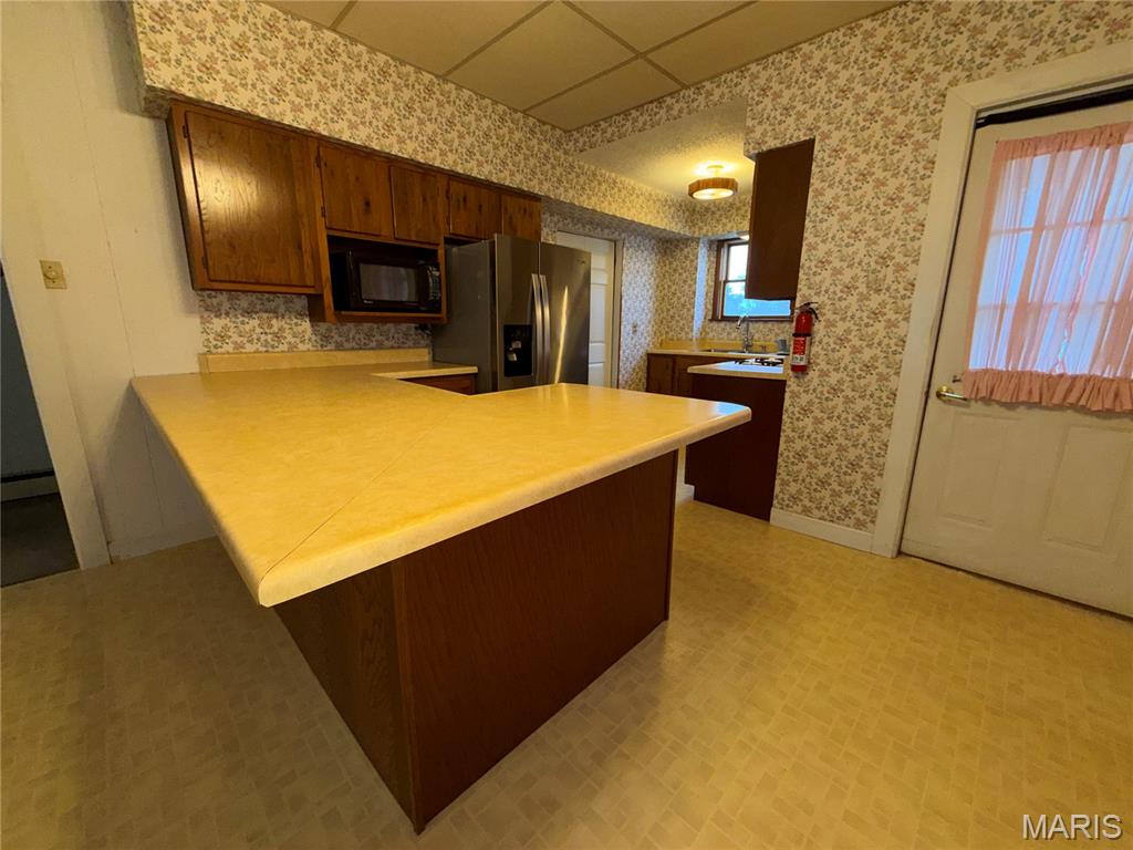 625 Montgomery Street Staunton, IL 62088 - Photo 4 of 33