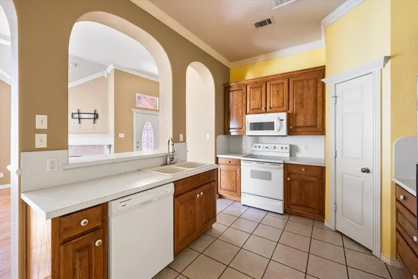 $1,950 | 2311 Ragland Road, Mansfield, TX 76063