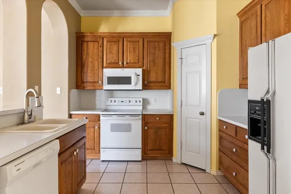 $1,950 | 2311 Ragland Road, Mansfield, TX 76063