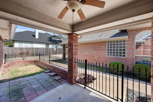 $1,950 | 2311 Ragland Road, Mansfield, TX 76063