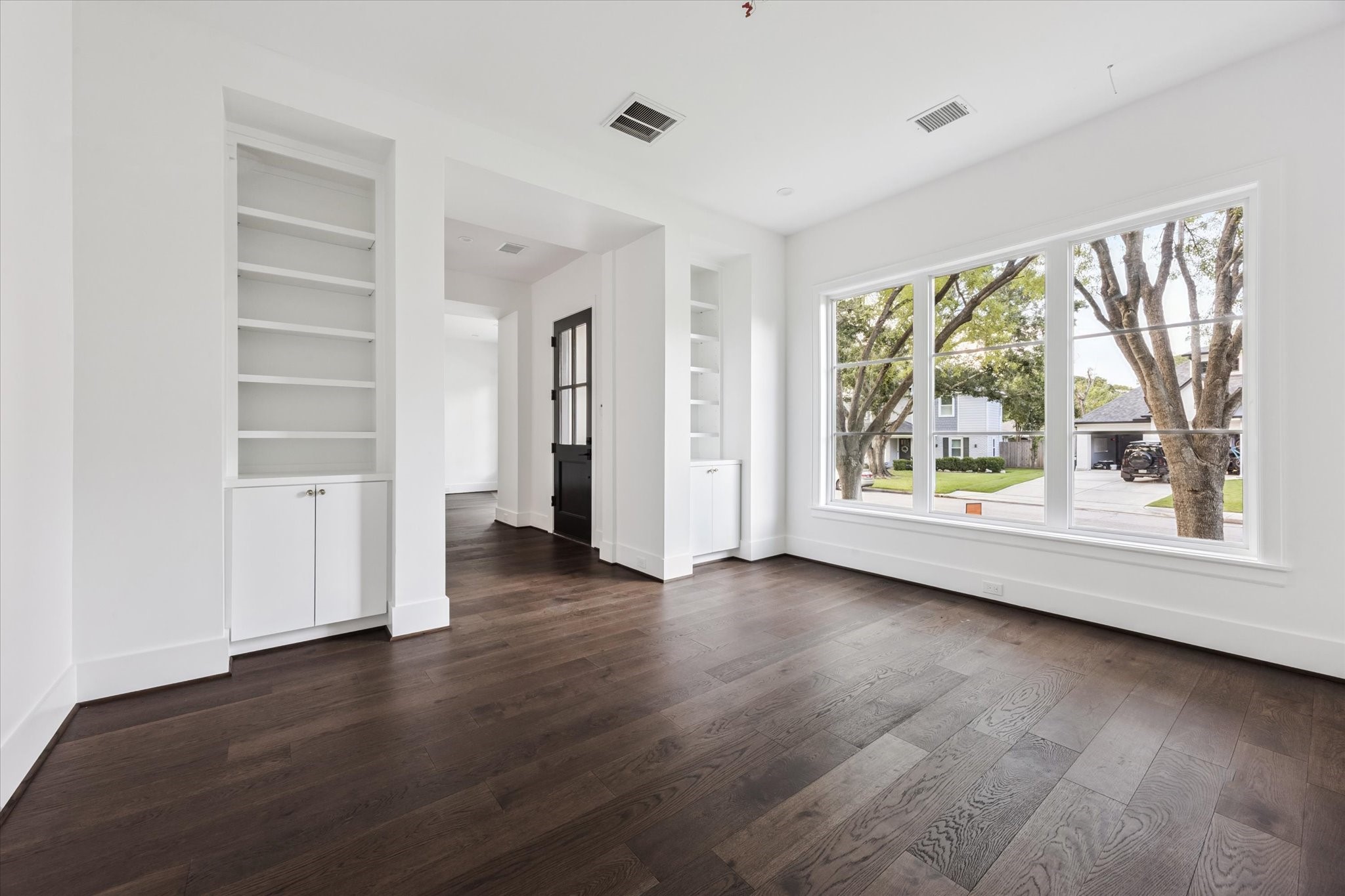 3011 Deal Street Houston, TX 77025 - Photo 9 of 45