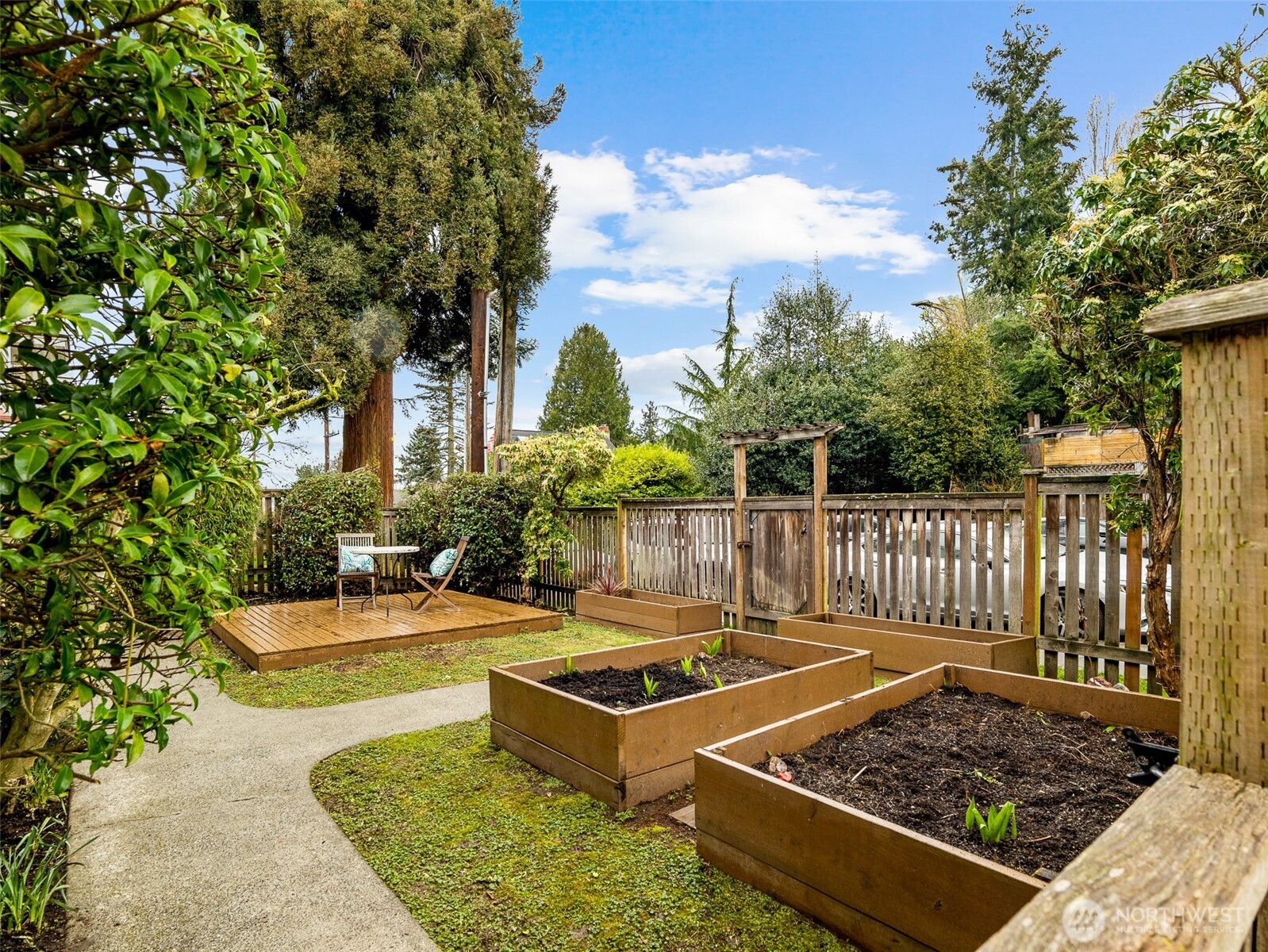 435 North 90th Street Seattle, WA 98103 - Photo 3 of 40 Gallery Image 3