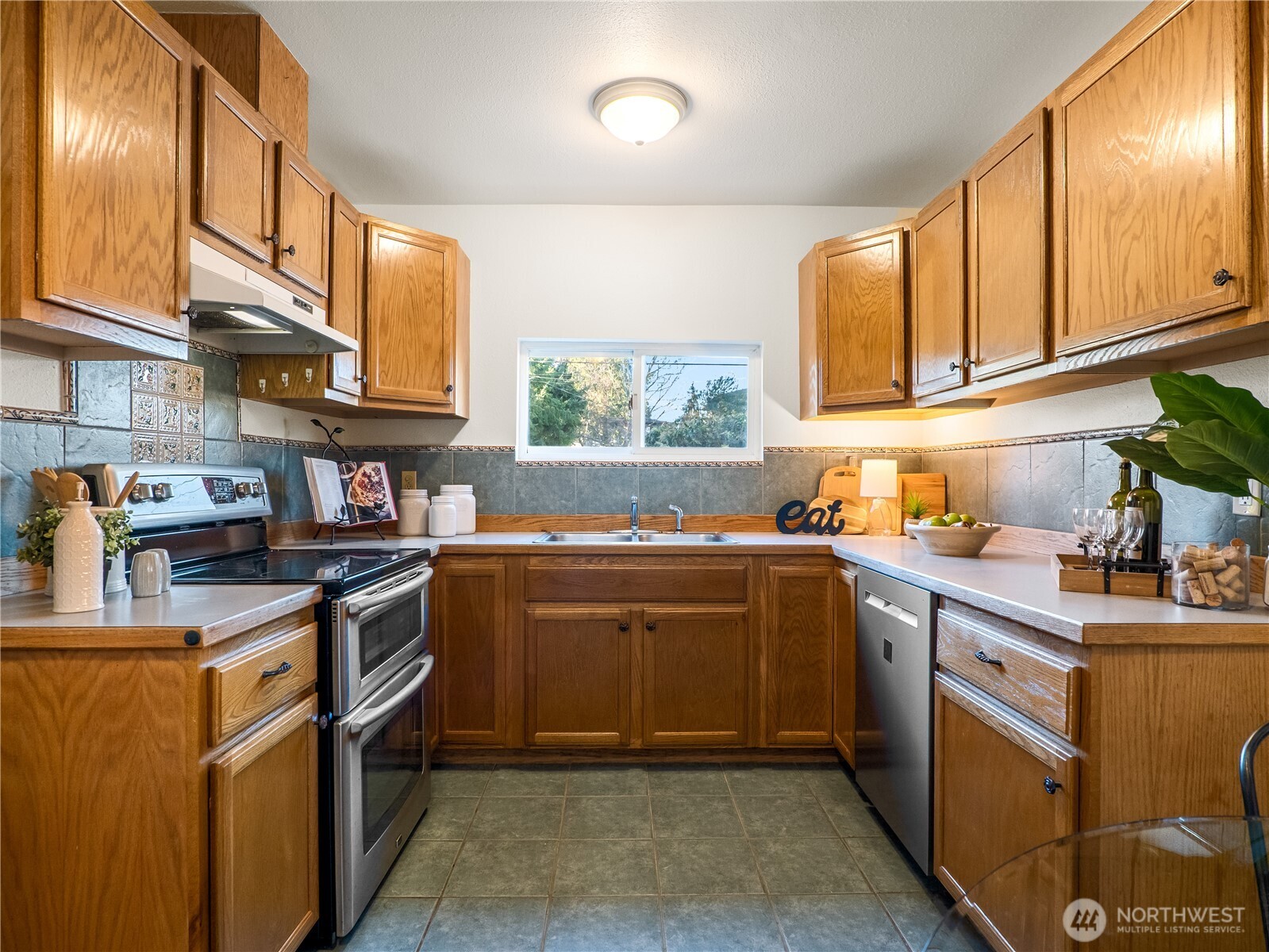 435 North 90th Street Seattle, WA 98103 - Photo 9 of 40 Gallery Image 9