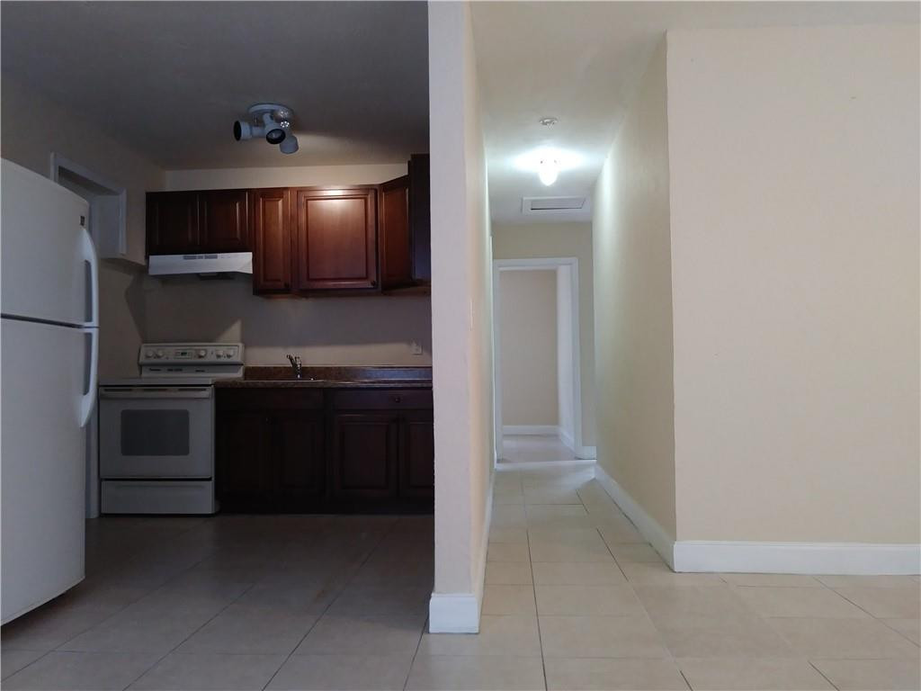 1660 West 9th Street Riviera Beach, FL 33404 - Photo 9 of 20 Photo 9
